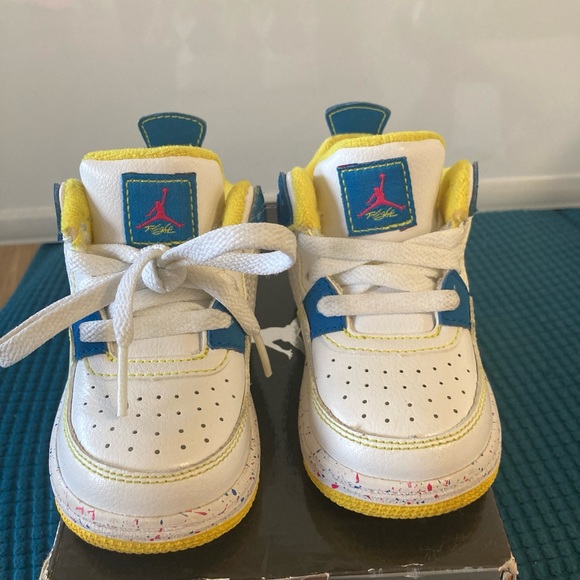Girls Air Force 1- Size 5(toddler) RARE ITEM - Picture 3 of 5